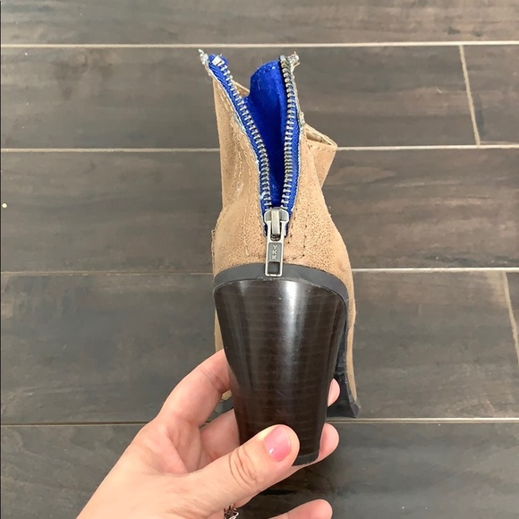 Mossimo booties - Picture 2 of 3